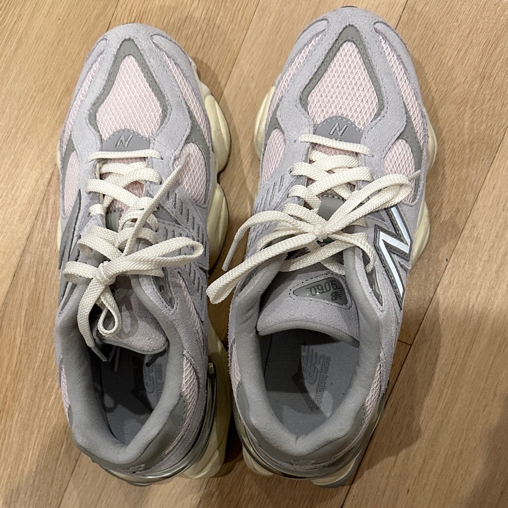New Balance 9060 women’s USED TWICE